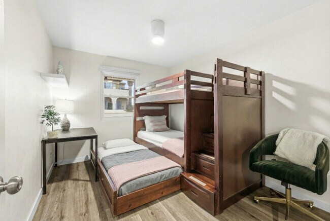 Building Photo - 1404 Lieta St