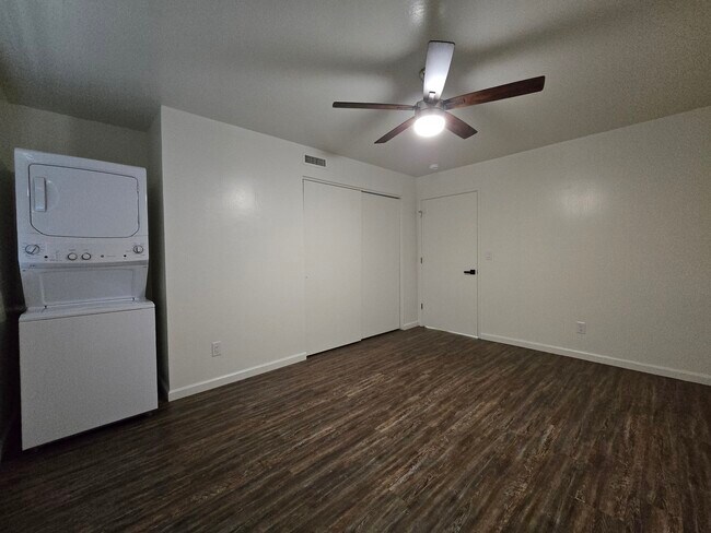 Building Photo - M&J Properties 161