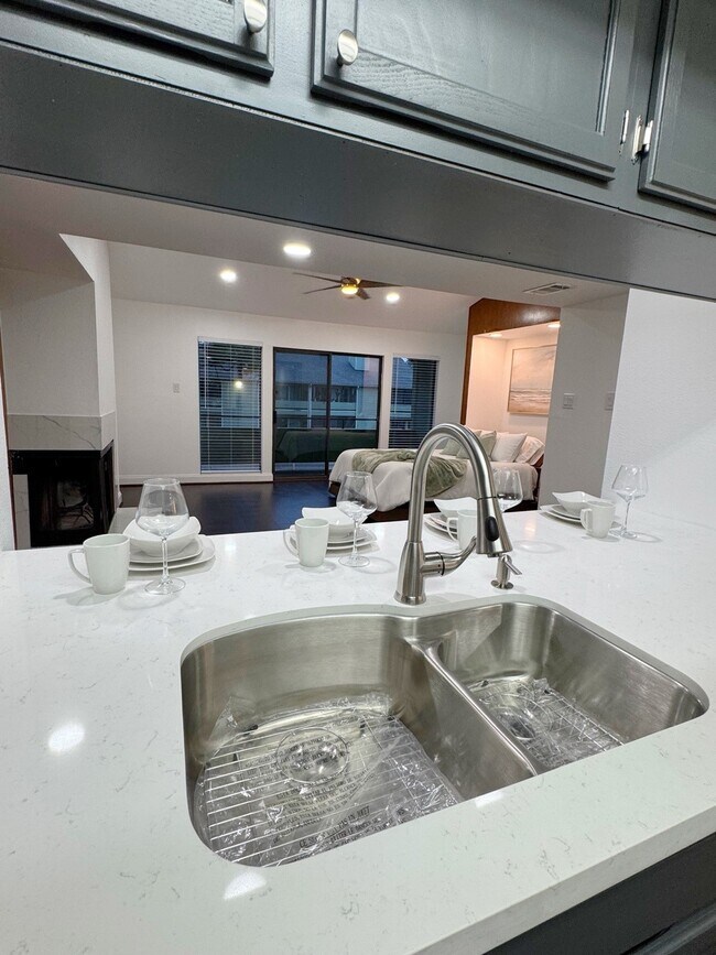 Building Photo - 14777 Wunderlich Dr