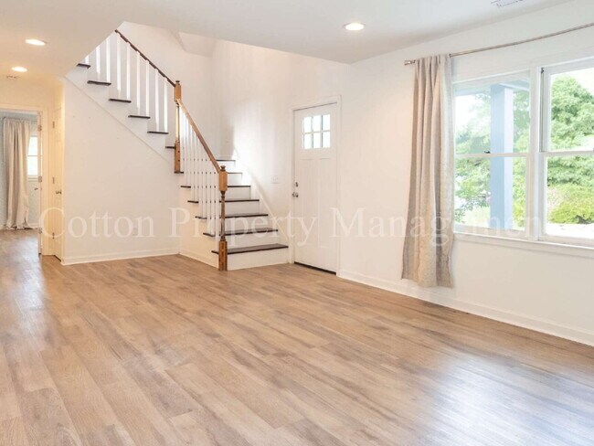 Building Photo - 824 Haymarket Ln