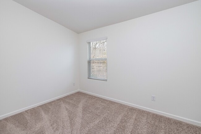 Building Photo - GREAT 2 Bedroom Townhome Regent Park - AVAILABLE MAY 2026