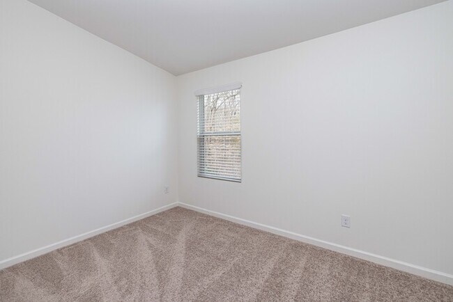 Building Photo - GREAT 2 Bedroom Townhome Regent Park - AVAILABLE NOW