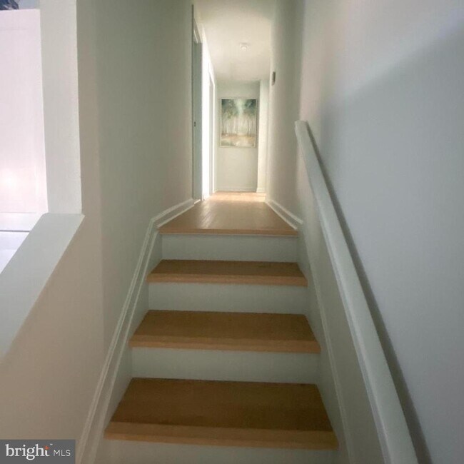 Building Photo - 4426 Cub Run Rd