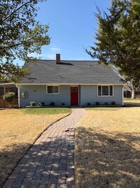 Building Photo - 330 Compton Ave