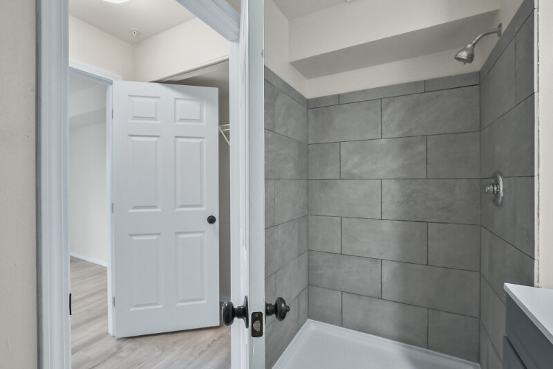 Building Photo - 12040 Bridgeport Way SW