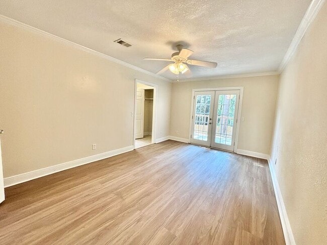 Building Photo - 10017 Foxrun Rd