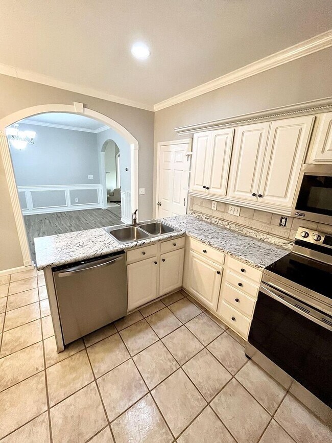 Building Photo - 1601 Deer Valley Dr