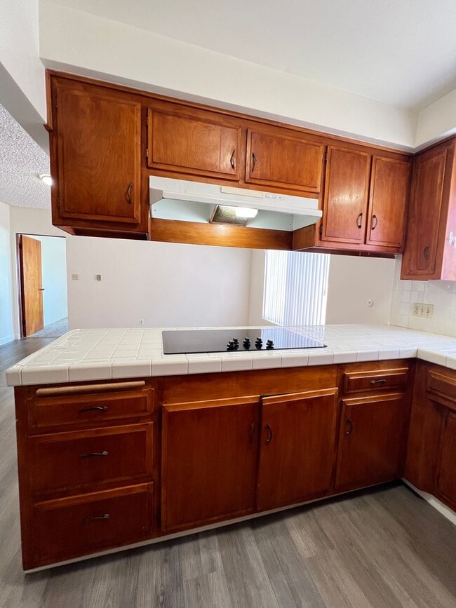 Building Photo - LEB