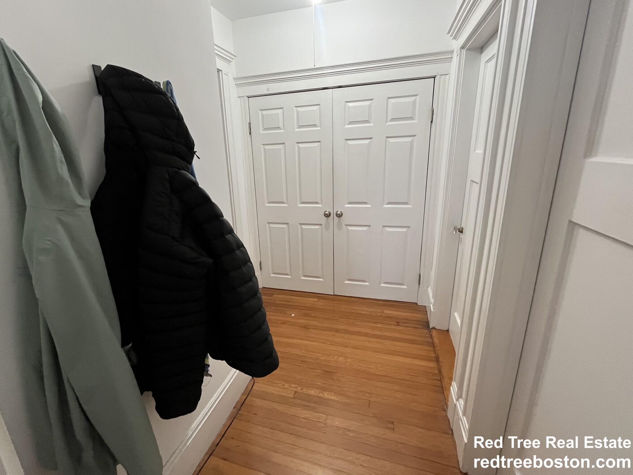 Apt 17 - 458 Park Dr