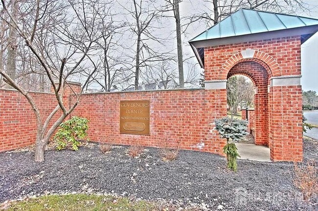 Building Photo - 155 Darwin Ln