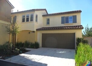 Building Photo - Welcome Home! Gated Estrella Community!