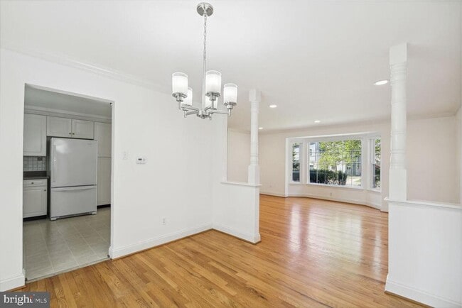 Building Photo - 5916 Greentree Rd