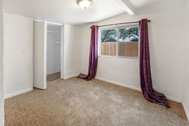 Building Photo - Spacious 4-Bed Tucson Home with Large Primary Suite & Private Covered Patio