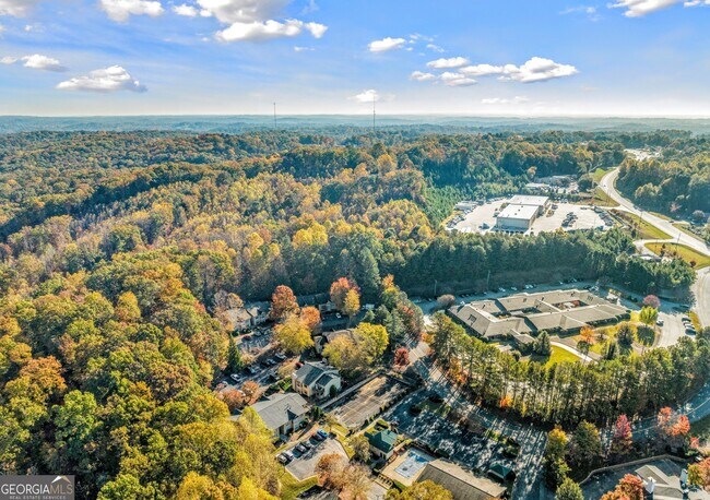 Building Photo - 2235 Old Hamilton Pl