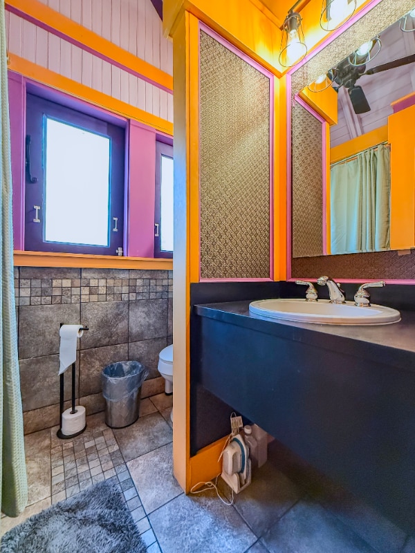 Building Photo - 5113 31st Ave S