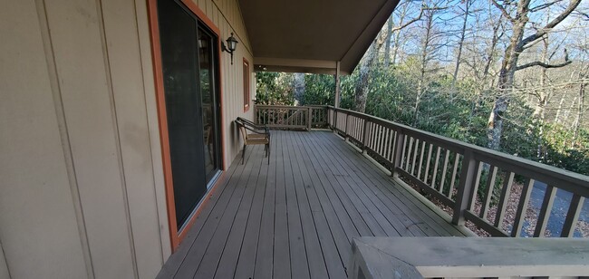 Building Photo - Cozy 2 Bd/2Ba Home in Linville Land Harbor