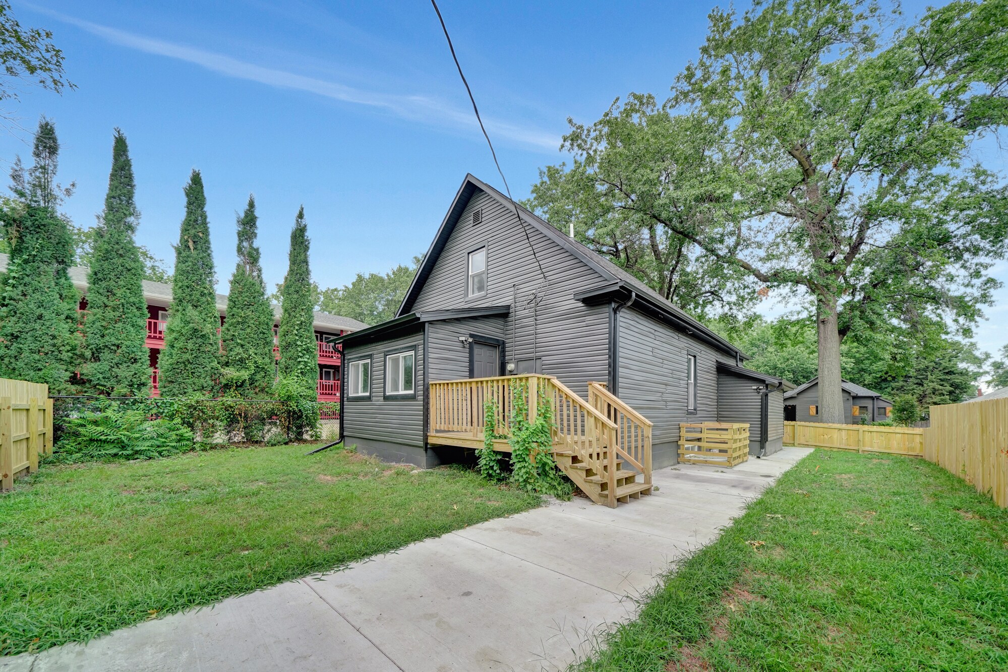 Building Photo - 2225 D St