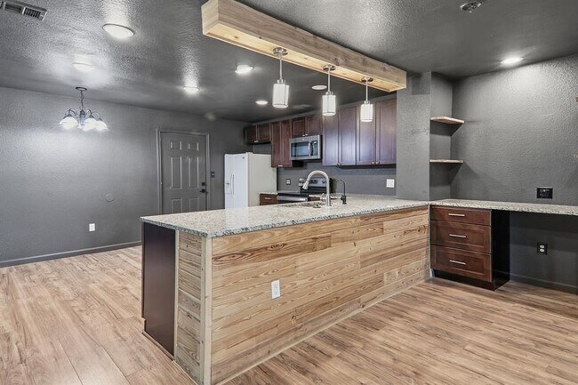 Building Photo - 119 N Kanaio Dr