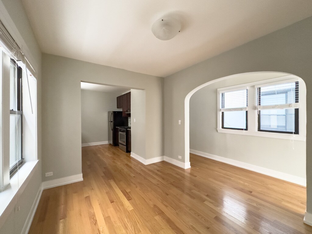 Building Photo - 814 Elm St
