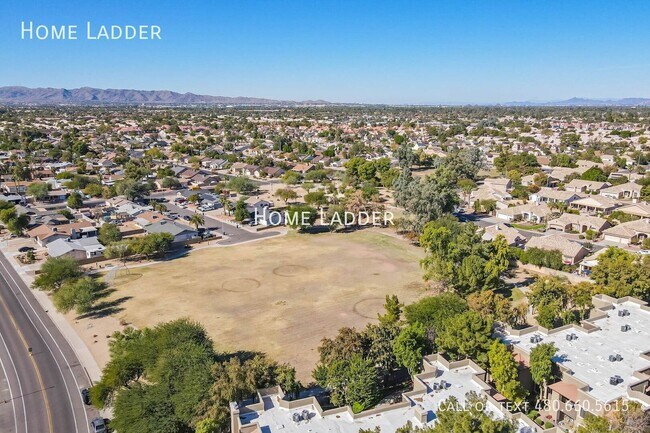 Building Photo - 745 N Hazelton Dr