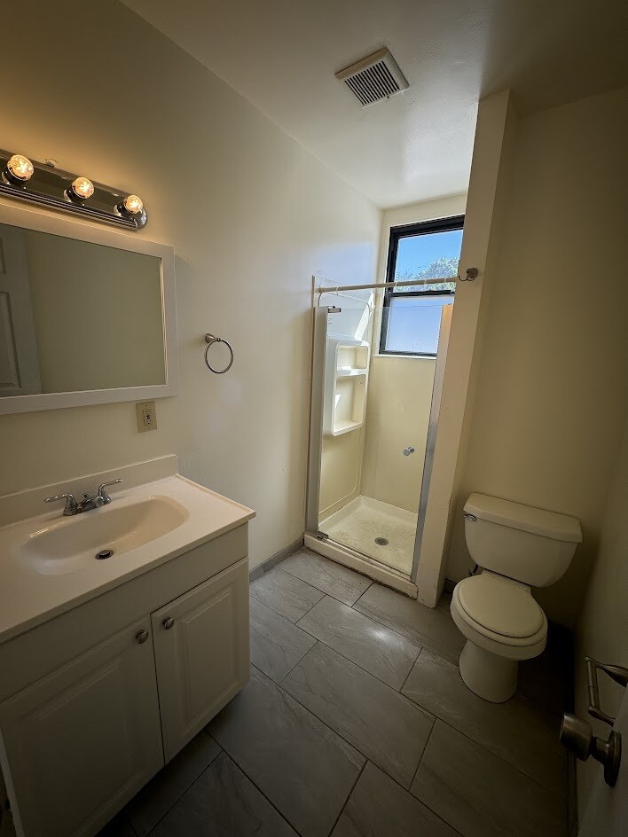 Building Photo - 1927 Murray Ave