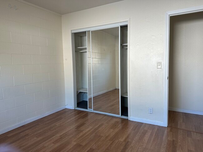 Building Photo - 1110 Buena Vista Ave