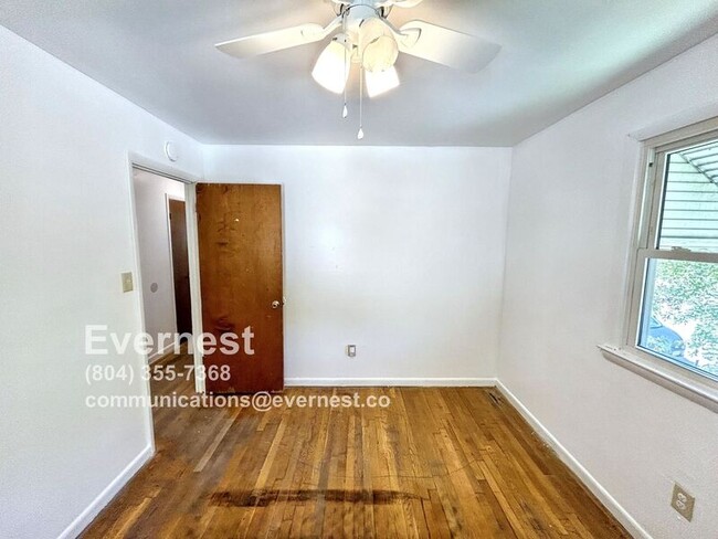 Building Photo - 1804 Trenton St