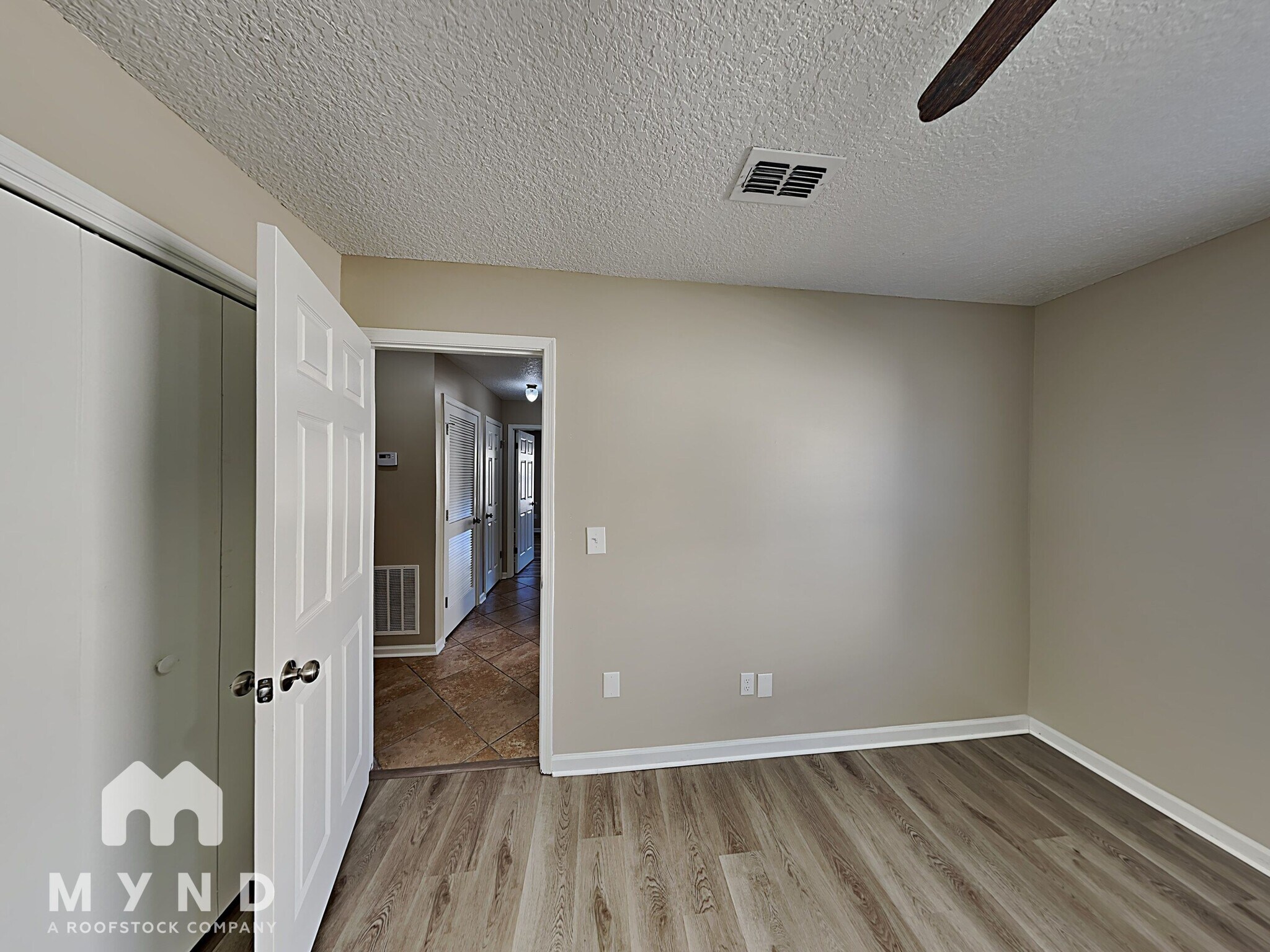 Building Photo - 7978 Lavender Ln