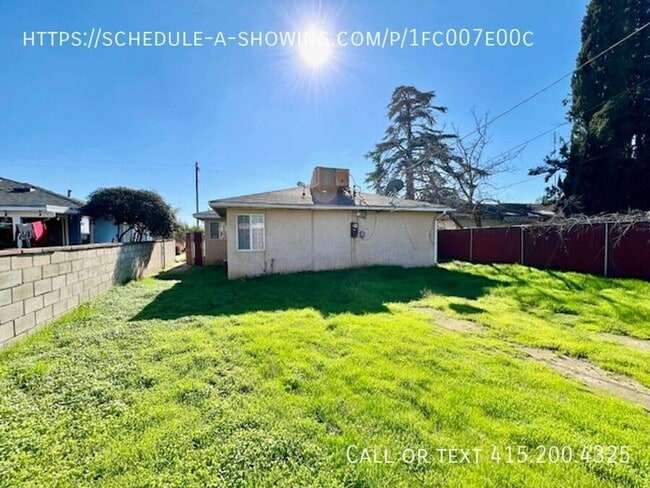 Building Photo - 1720 Cherry Ave