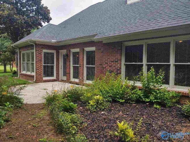 Building Photo - 3102 Connomara Ct SE