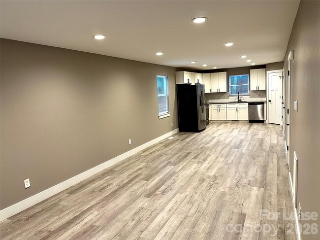 Building Photo - 110 Carpenter St