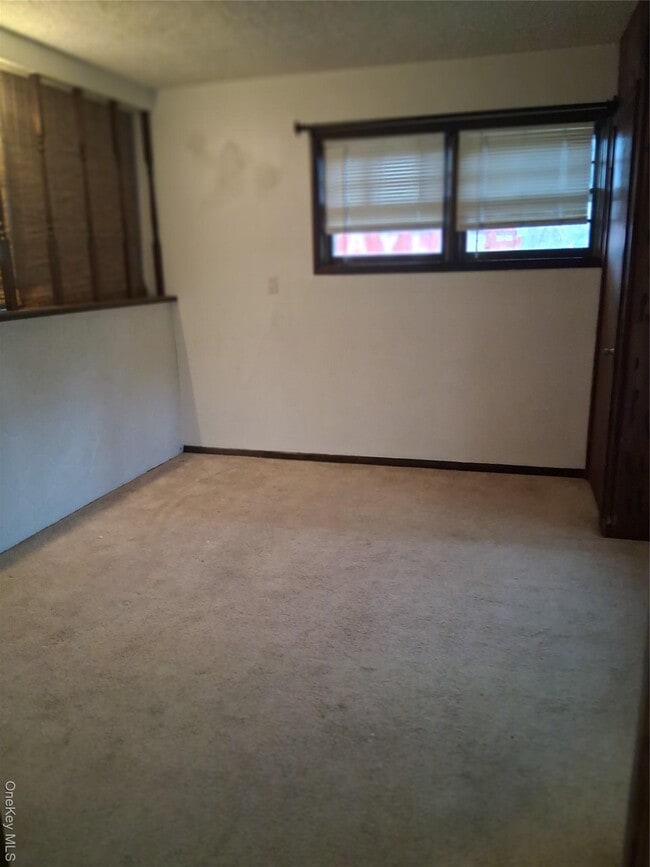 Building Photo - 18 Ugo Dr