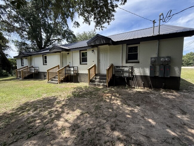 Building Photo - 106 Molette St