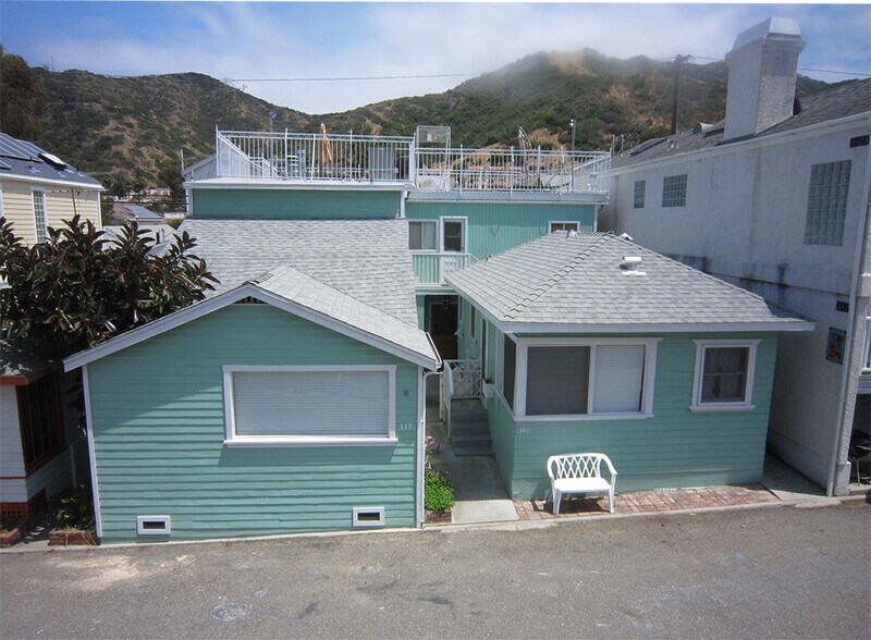 rear upper left unit available - 338 Eucalyptus Ave