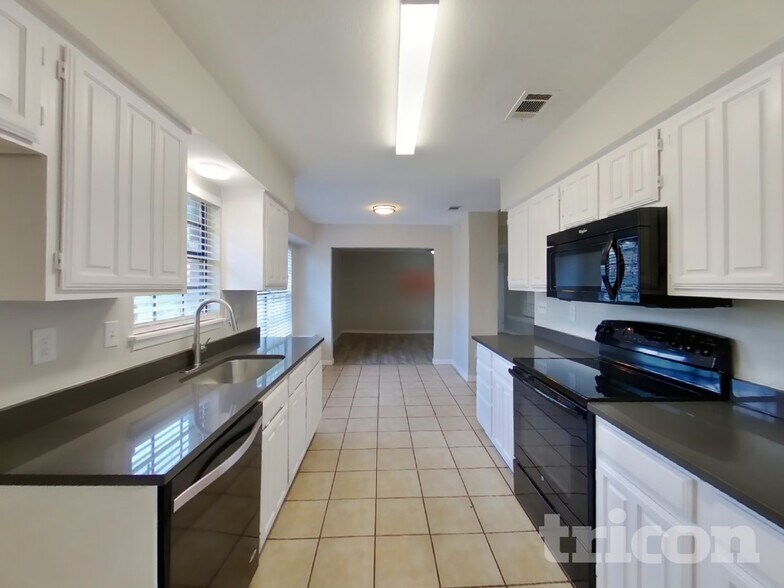 Building Photo - 1029 Twin Falls Dr