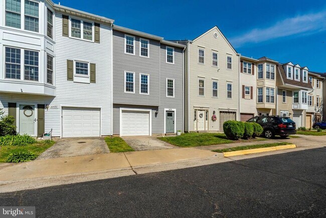 Building Photo - 8478 Battle Ct