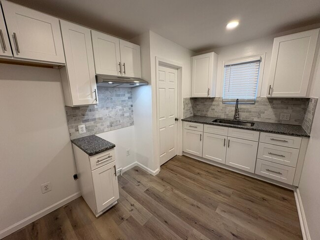 Building Photo - 19964 Bradford Ave