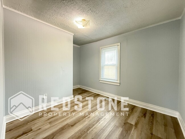 Building Photo - 348 Foster St