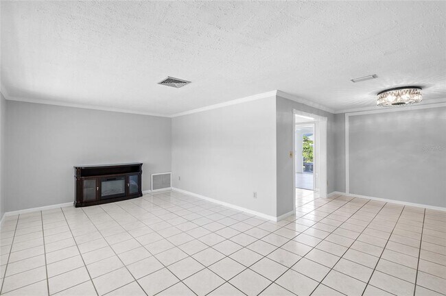 Building Photo - 11095 56th Ave N