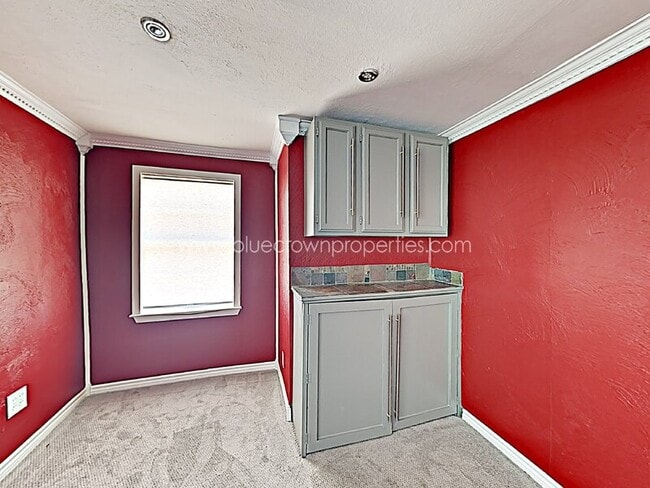 Building Photo - 2137 Barberry Dr