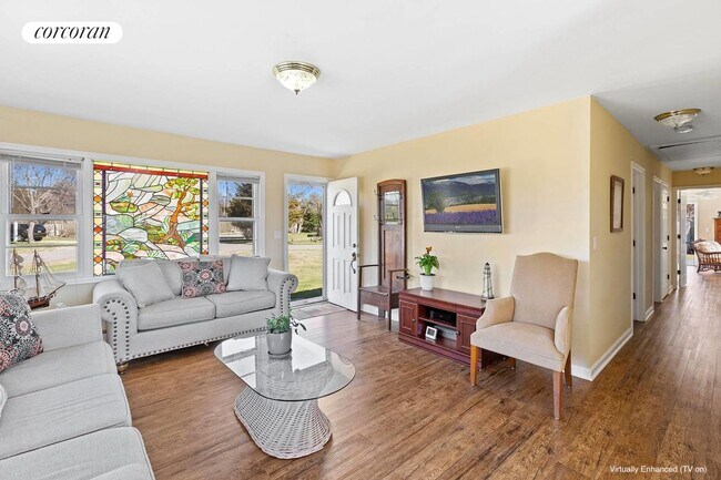 Building Photo - 25 Seatuck Ln