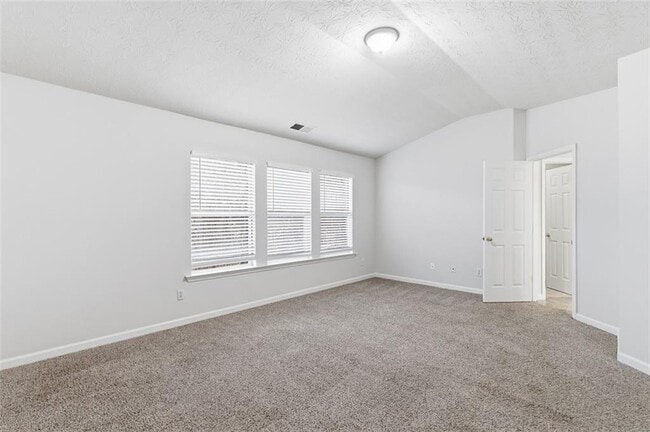 Building Photo - 43 Golden Pine Rd SW