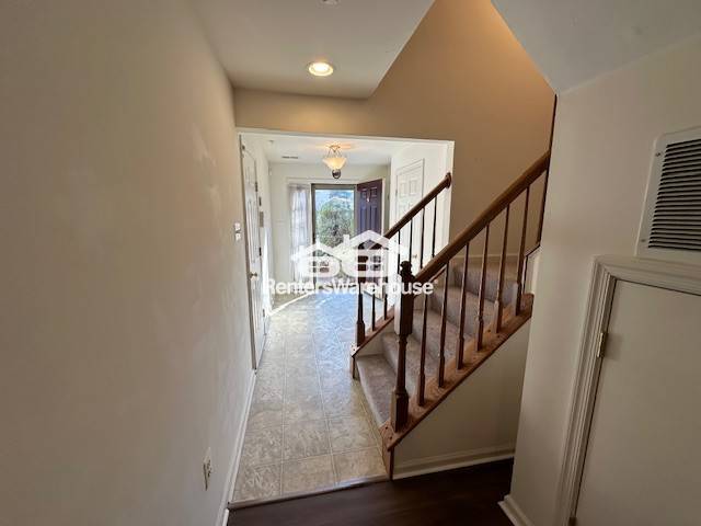 Building Photo - 7120 Fox Harbor Way