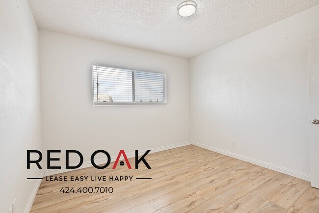 Building Photo - 1214 S Atlantic Dr