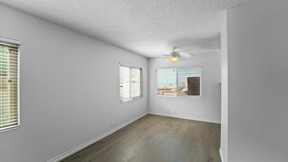 Building Photo - 225 Marine Ave
