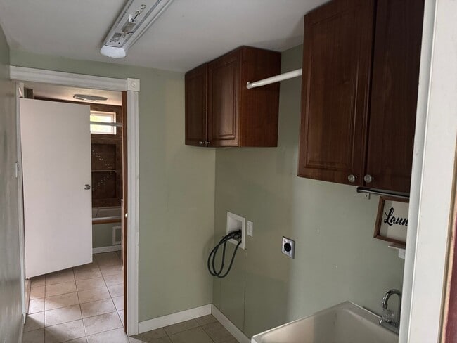 Building Photo - 983 US HWY 11