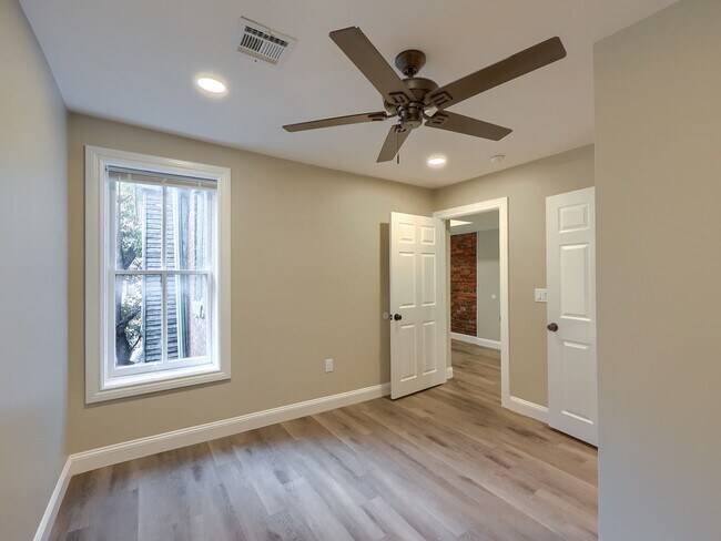 Building Photo - 612 N 2nd St