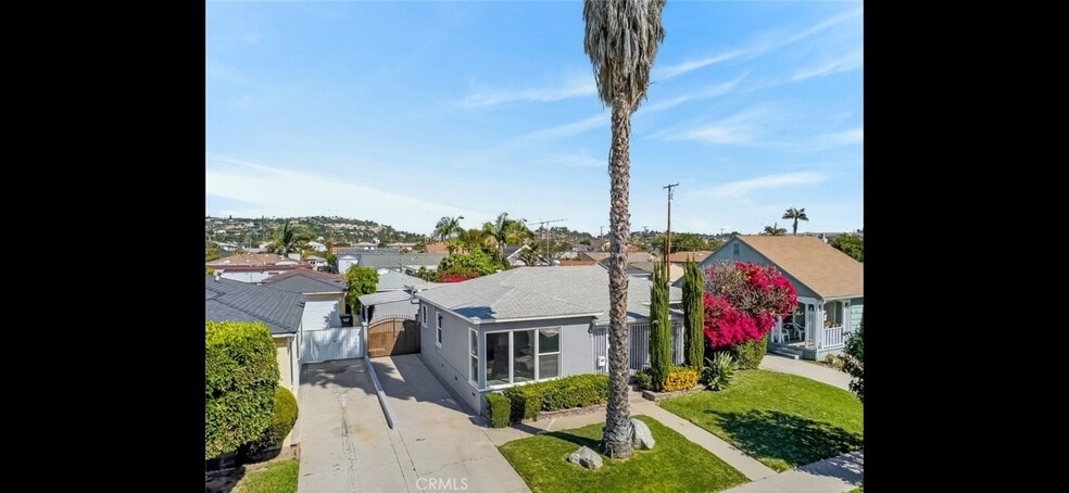 Building Photo - 637 W Fernfield Dr