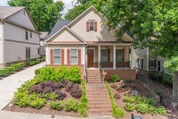 Building Photo - Stunning 4-bedroom, 3.5-bathroom home loca...