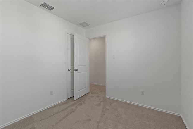 Building Photo - 444 Marty Allen Lp